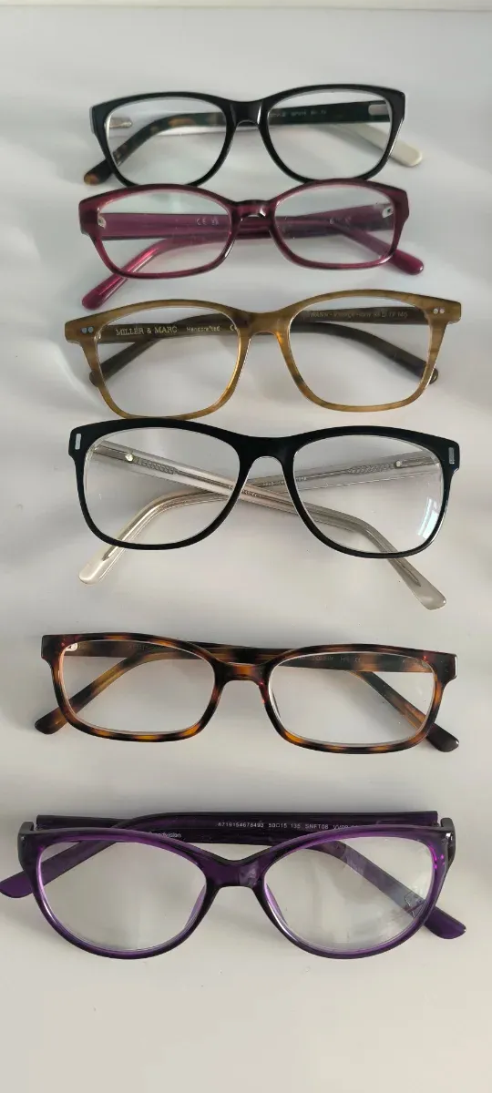 Lote de gafas graduadas Carolina Herrera y ópticas