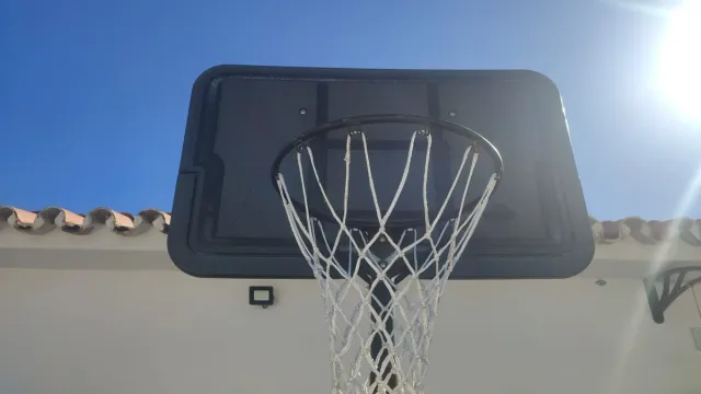 Canasta de baloncesto ajustable