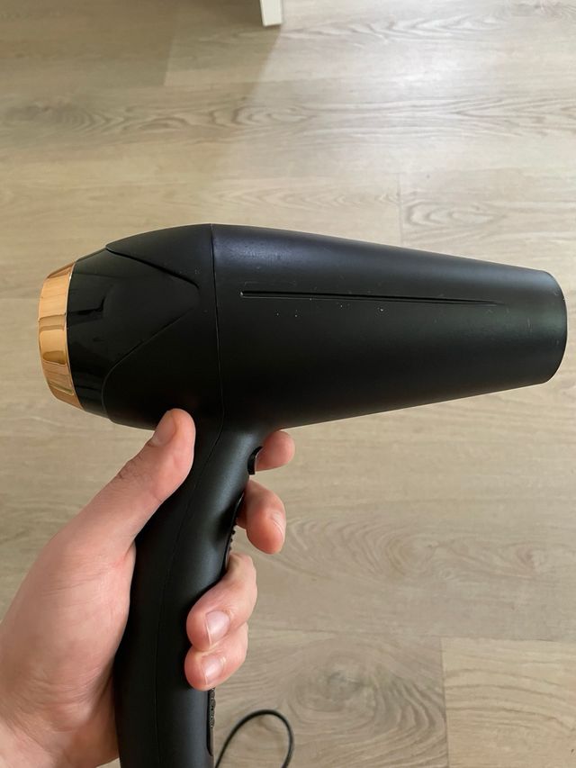 Secador BaByliss Negro y Dorado