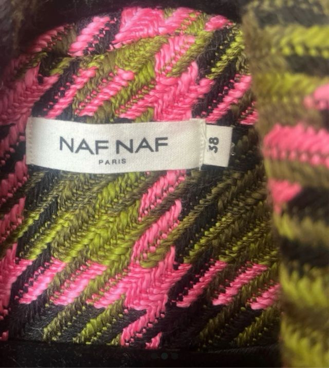 Abrigo Naf Naf cuadros rosa y verde