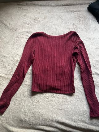 Camiseta Hollister escote V roja Talla XS