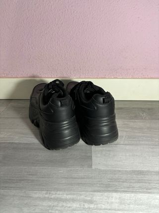 Tenis negros plataforma