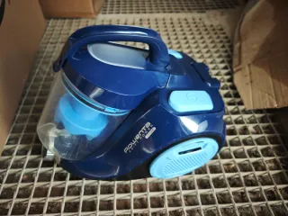 Aspiradora Rowenta Compacta 900W