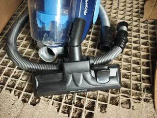 Aspiradora Rowenta Compacta 900W