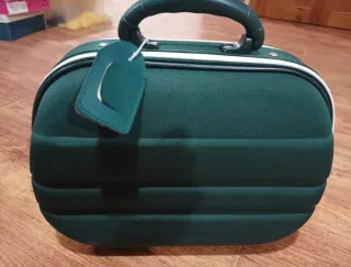 Neceser de viaje verde