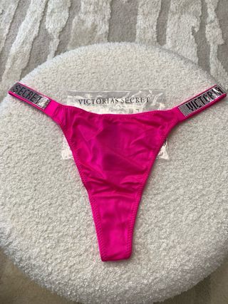 Tanga liso fucsia Victoria’S Secret