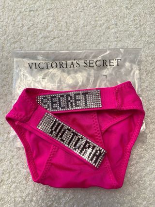 Tanga liso fucsia Victoria’S Secret