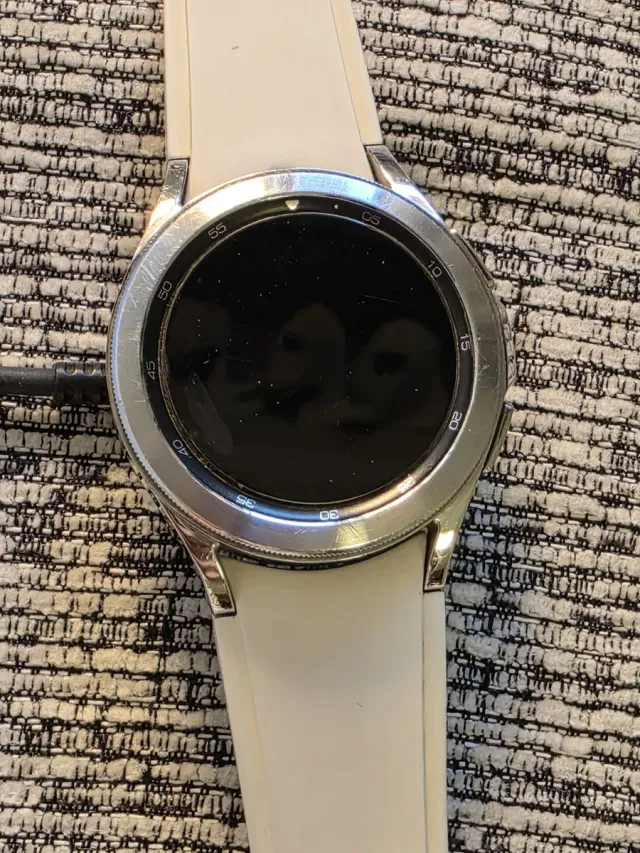 Samsung Galaxy Watch4 Classic 42mm