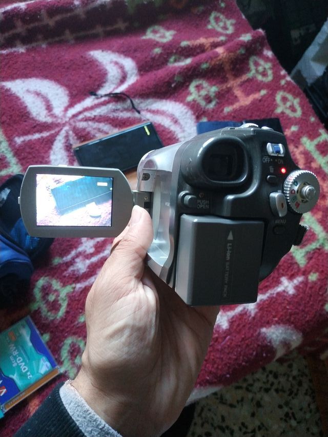 Videocamera Panasonic VDR-D150 + Accessori