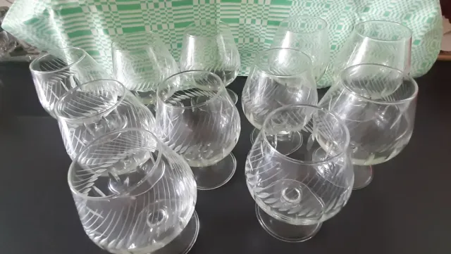 Juego de 9 copas de cristal vintage