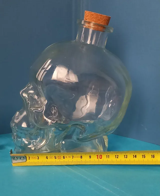 Licorera y 2 Vasos Calavera