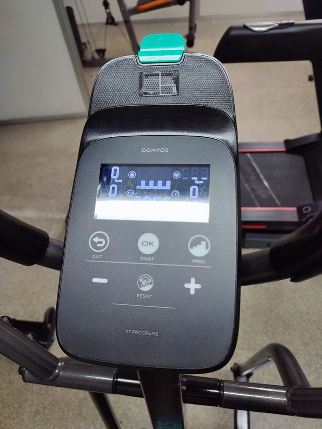 Bicicleta Elíptica Gris y Negra