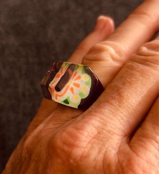 Anillo fantasía multicolor morado