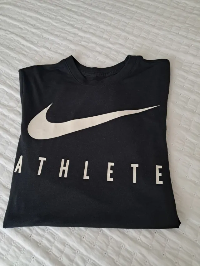 Camiseta Nike Athlete Negra Talla M