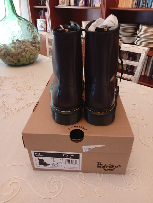 Botas Dr. Martens Talla 37 Nuevas 1460 Burgundy