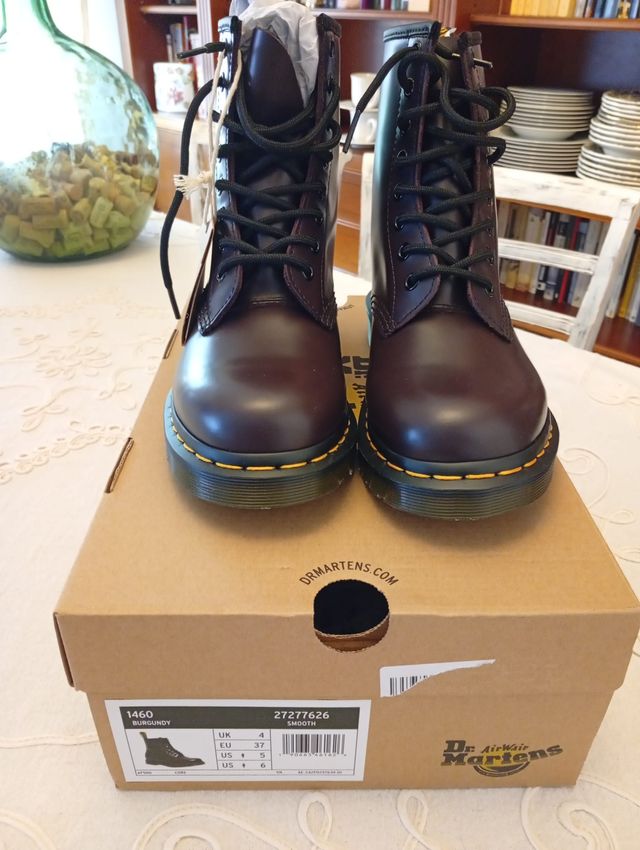 Botas Dr. Martens Talla 37 Nuevas 1460 Burgundy