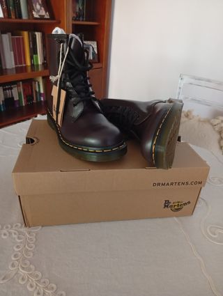 Botas Dr. Martens Talla 37 Nuevas 1460 Burgundy