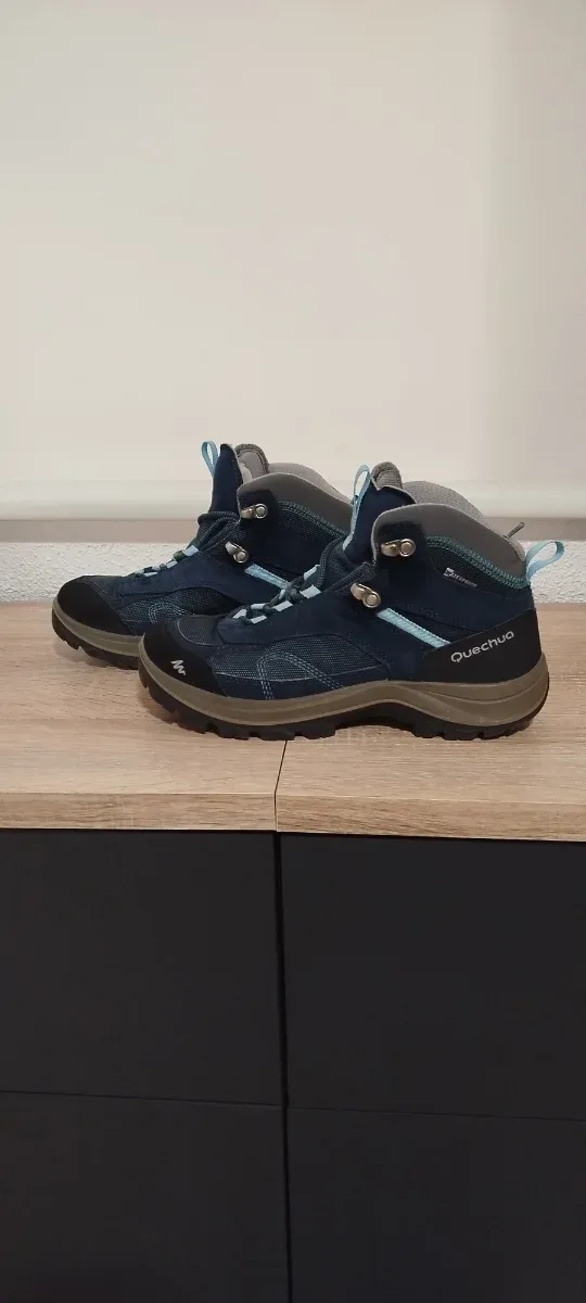 Botas de montaña Quechua Decathlon Talla 38
