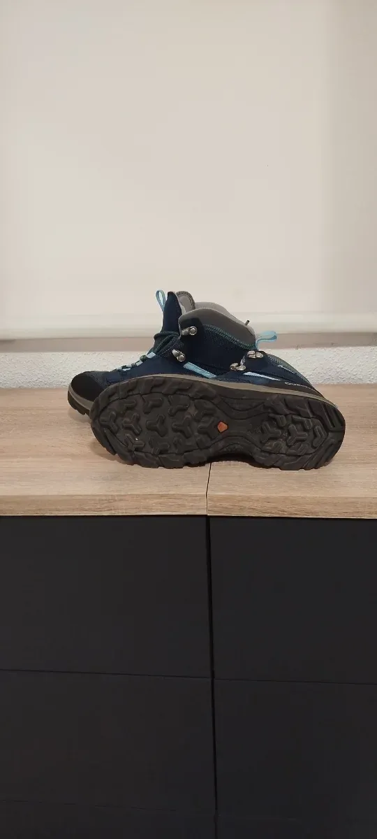 Botas de montaña Quechua Decathlon Talla 38