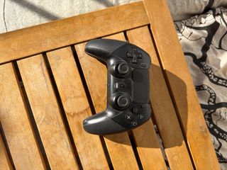 PS4 Slim 1TB Negra + 2 Mandos + 3 Juegos