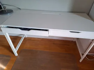 Mesa / Escritorio con cajones