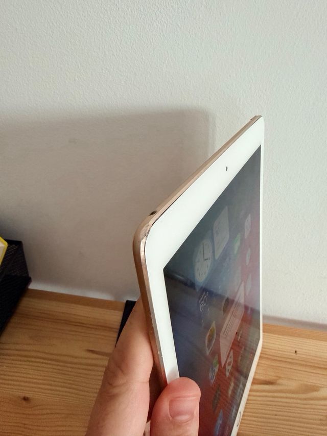 iPad Air 2 16GB Dorado A1566 Negociable!!