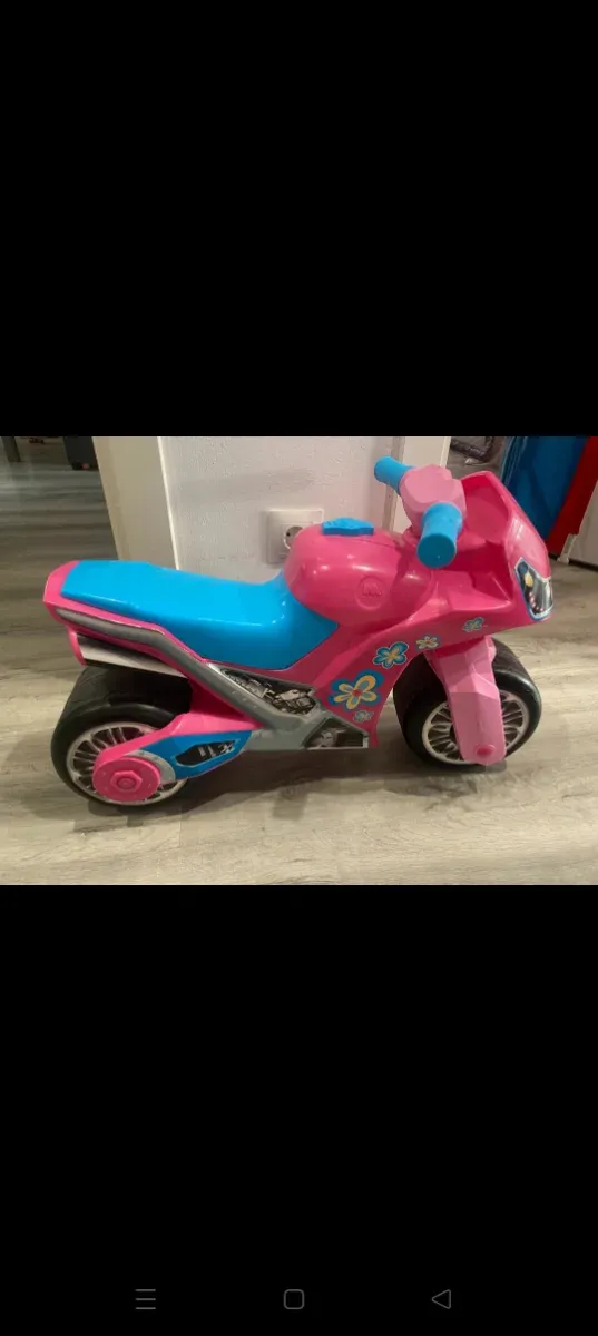 Moto niña rosa como nueva (Molto)