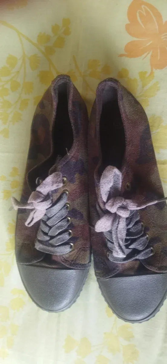 Zapatillas camuflaje talla 39