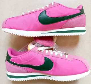 Zapatillas Nike Cortez Rosa y Verde.