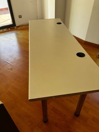 Escritorio alargado madera y metal