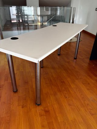 Escritorio alargado madera y metal