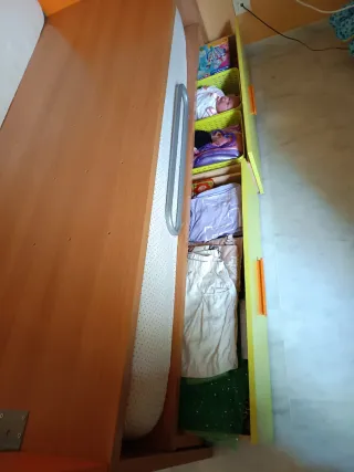 Dormitorio juvenil multicolor