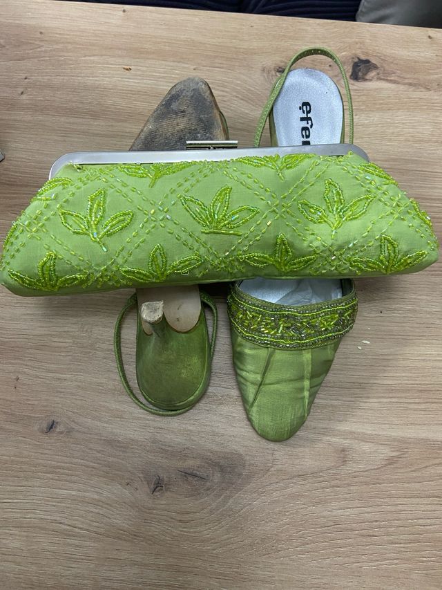 Bolso y zapatos de fiesta verdes