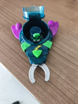 Superzings Guarida con 2 Figuras y Trampas