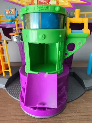 Superzings Guarida con 2 Figuras y Trampas