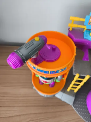 Superzings Guarida con 2 Figuras y Trampas