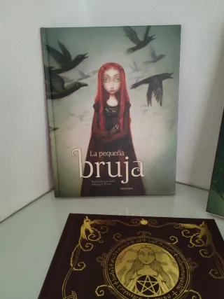 Genealogía de una bruja (Albumes) (Spanish Edit...