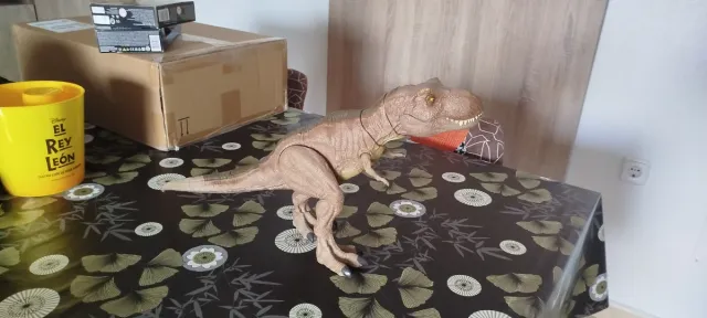 T-Rex Jurassic World Interactivo