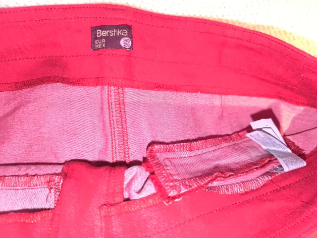 Minifalda Roja Bershka Talla 38