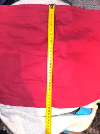 Bershka. Minifalda Roja Vaquera