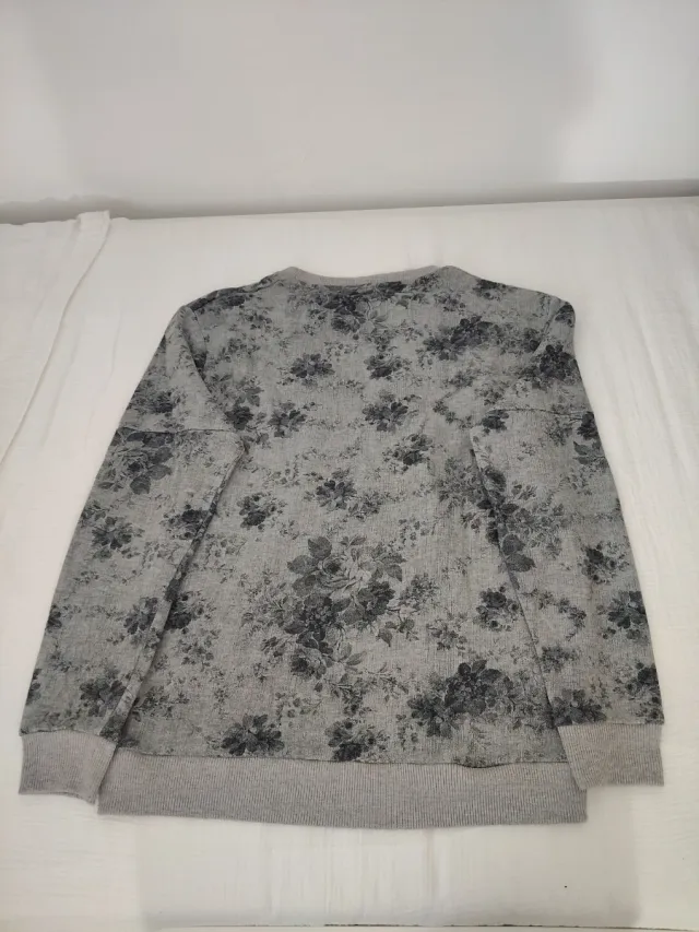 Jersey estampado floral gris