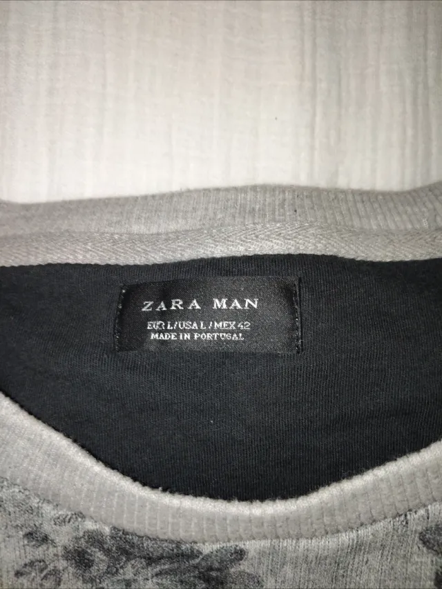 Jersey estampado floral gris