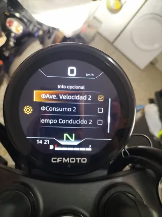 Moto Custom Negra cfmoto 450cc