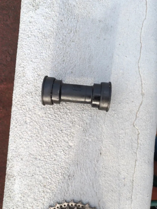 Eje Pedalier Shimano MTB Press Fit Negro