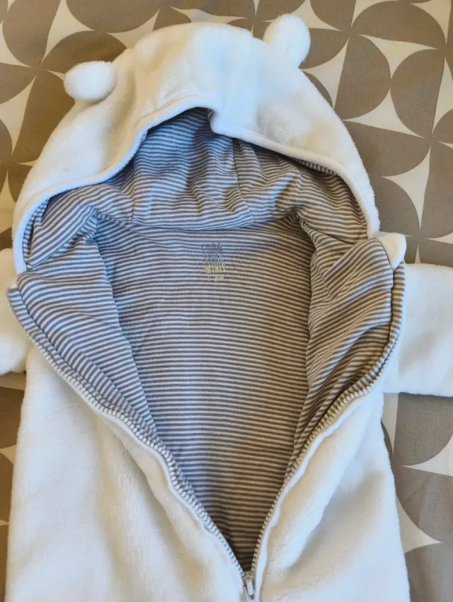 Buzo polar para recién nacido