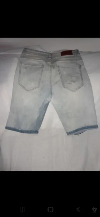 Jens corti uomo strappati