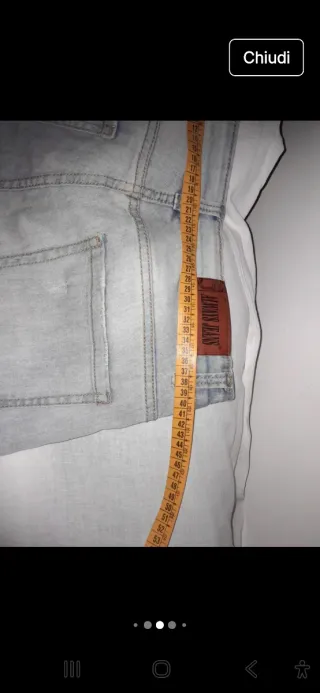 Jens corti uomo strappati