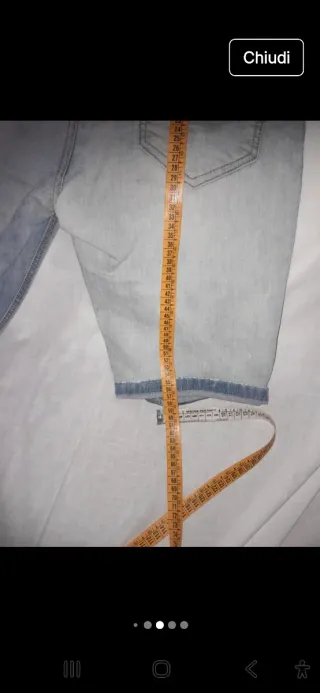 Jens corti uomo strappati