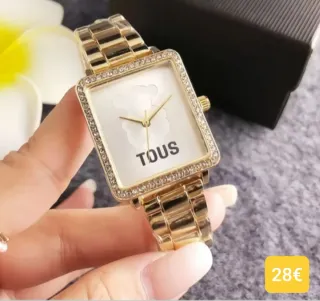 Reloj Tous Dorado con Detalles Brillantes