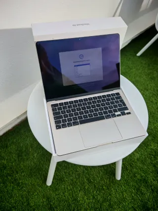 MacBook Air 13' M3 256GB 16GB RAM